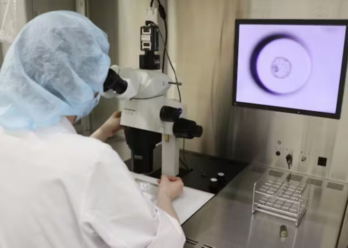 女性怀孕的8个征兆自测，体温持续轻度升高已有身孕！-代怀医院机构